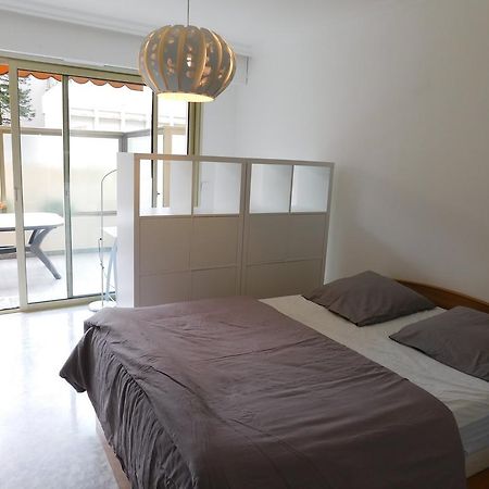 Appartement Regency ม็องตง ภายนอก รูปภาพ