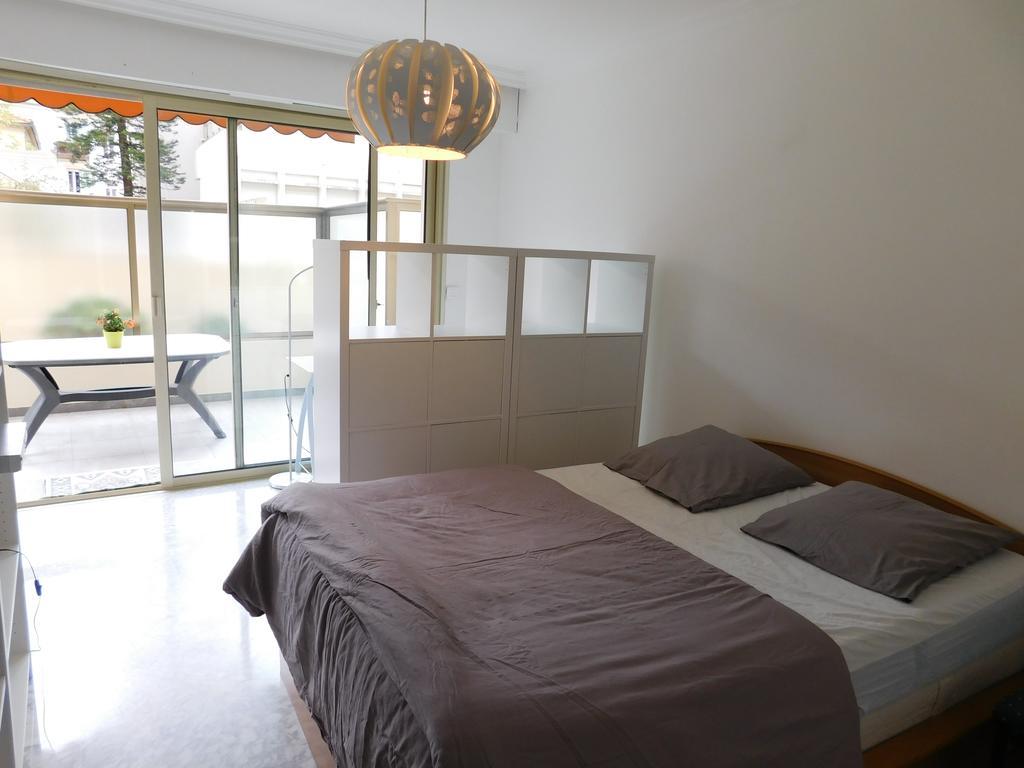 Appartement Regency ม็องตง ภายนอก รูปภาพ