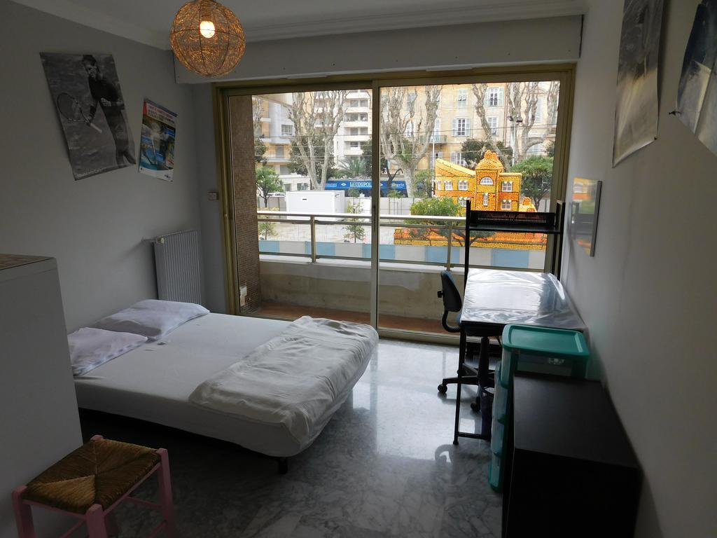 Appartement Regency ม็องตง ภายนอก รูปภาพ